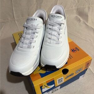 Skechers White Men's Sneakers